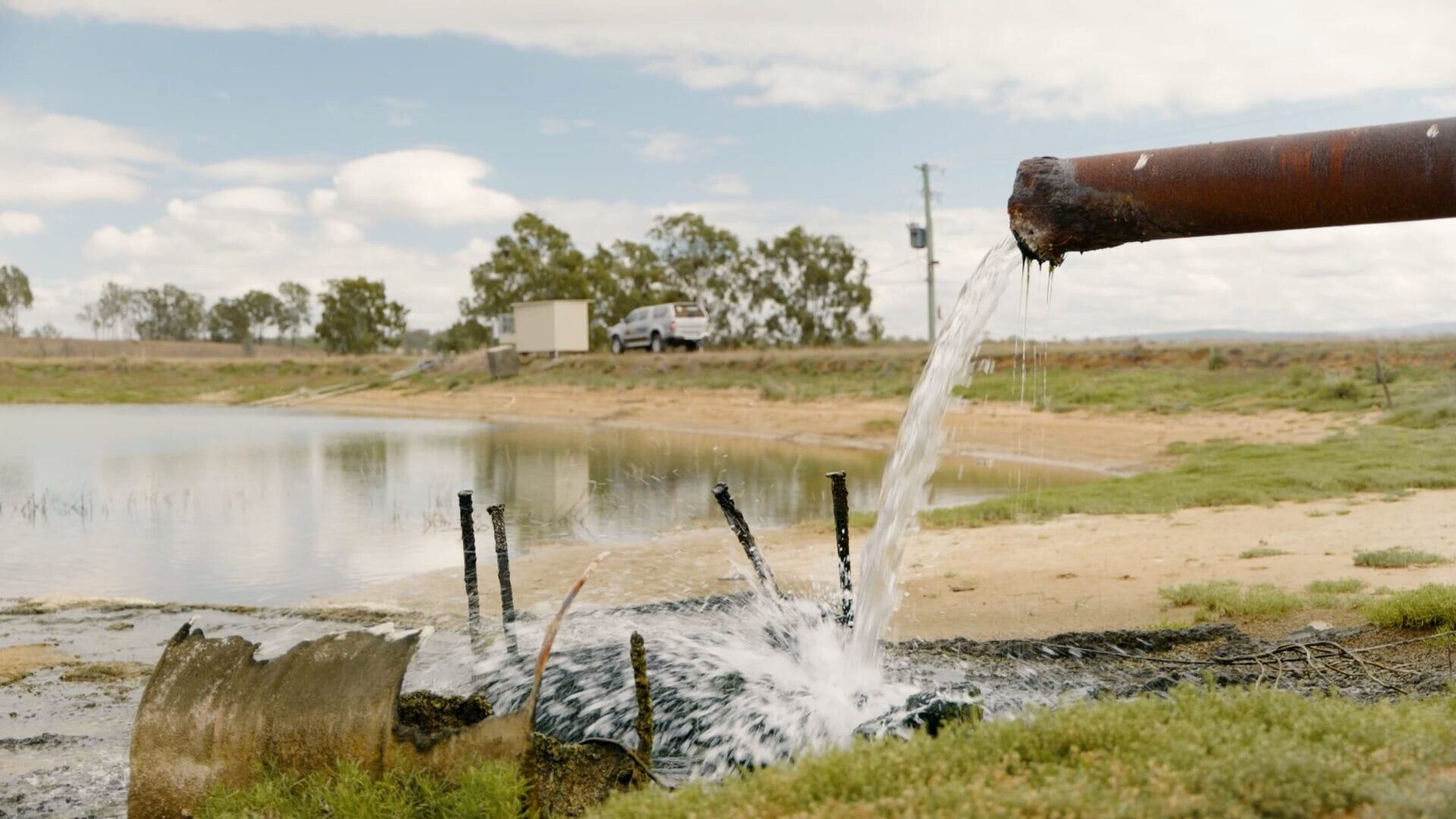 Pumping water into an agricultural storage dam